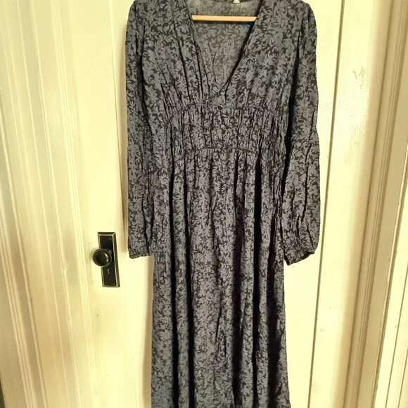 Zara Grey & Black Floral Flowy Maxi Dress (L) - Picture 6 of 7